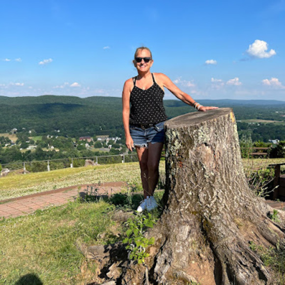 Meet your Posher, Kerry - Picture 1 of 1